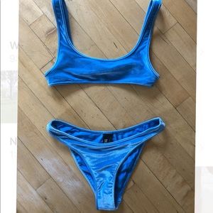 Triangl velvet bikini
